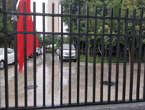 洛陽(yáng)鋅鋼護(hù)欄廠